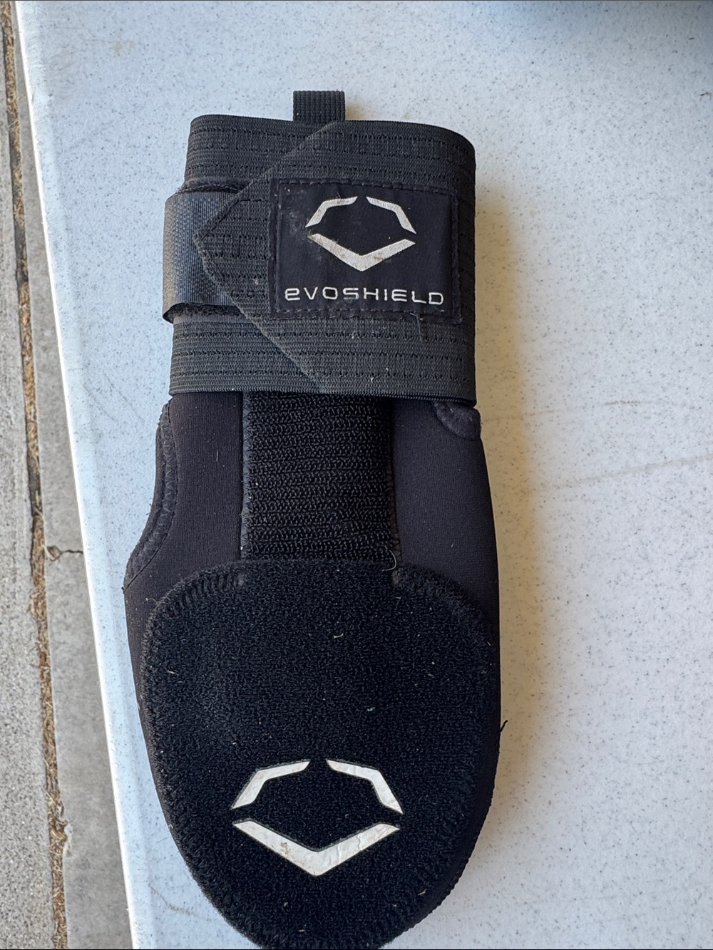 EvoShield Men’s Black Wrist Guard - Protective Sports Support